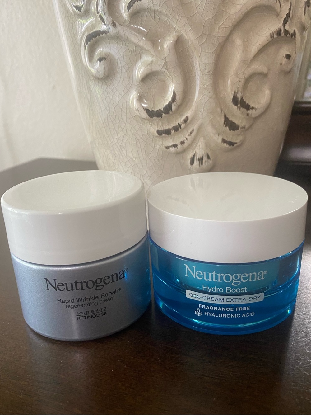 Neutrogena Rapid Wrinkle Repair & Hydro Boost Creams — White, Silver & Blue